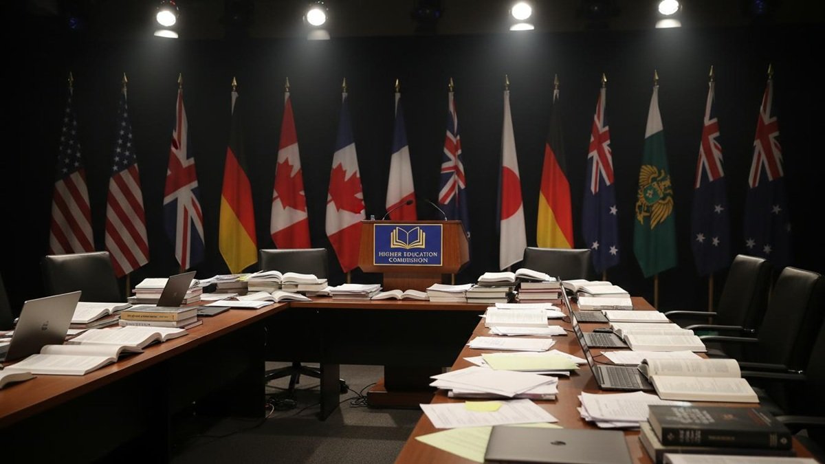 Faculty member completing HEC Faculty Exchange Program application online