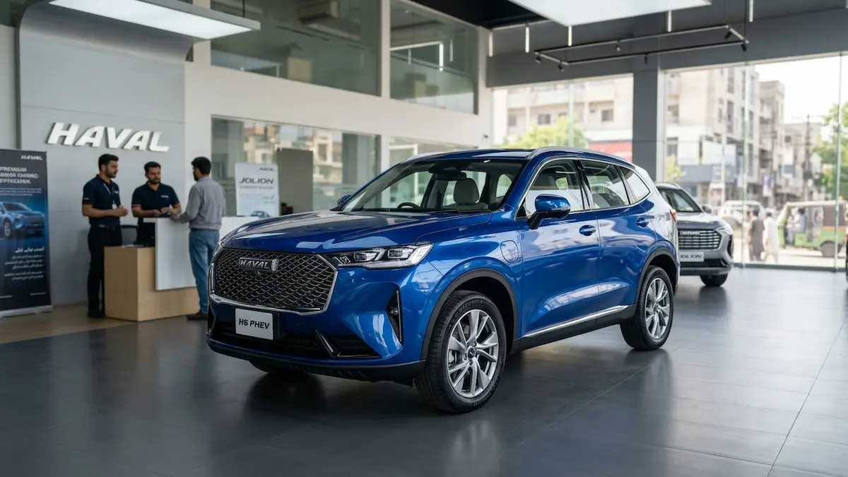 Haval H6 PHEV FWD parked at a Pakistan dealership